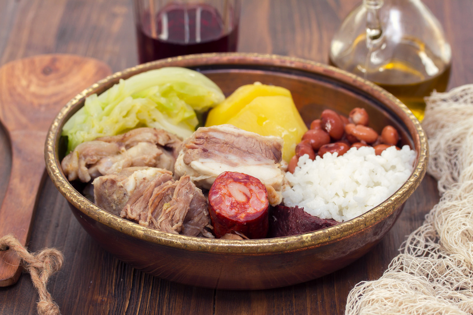 typical portuguese dish cozido a portuguesa